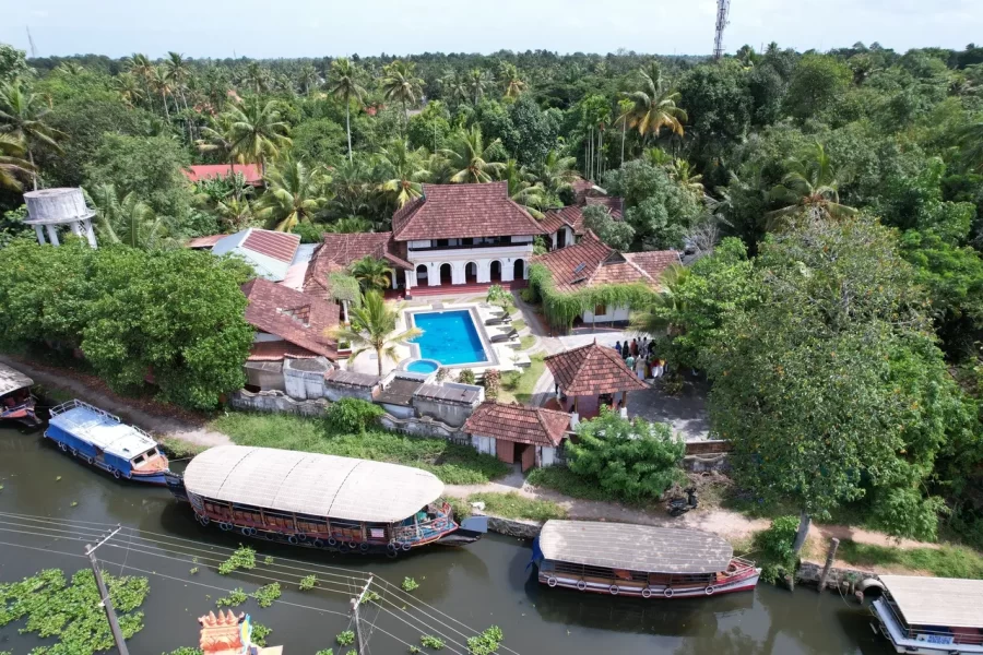 Kumarakom Tharavadu – Heritage Hotel